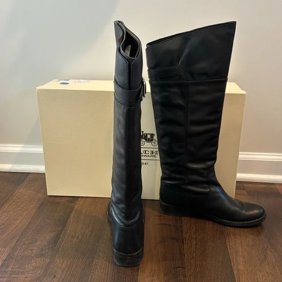 Coach Boots - Picture 4 of 9